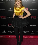 chloemoretzfancom147.jpg