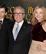 chloemoretzfancom18.jpg
