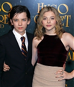 chloemoretzfancom26.jpg