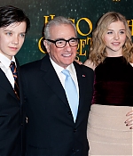 chloemoretzfancom38.jpg
