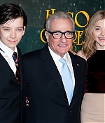 chloemoretzfancom52.jpg