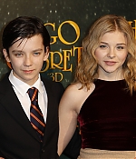chloemoretzfancom63.jpg