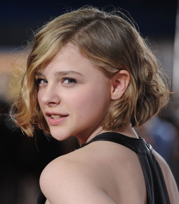 chloemoretzfancom063.jpg