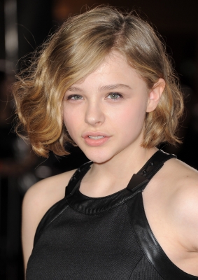 chloemoretzfancom065.jpg