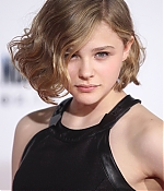 chloemoretzfancom012.jpg