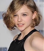 chloemoretzfancom039.jpg