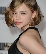 chloemoretzfancom040.jpg