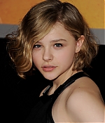 chloemoretzfancom064.jpg