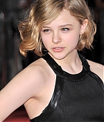 chloemoretzfancom085.jpg