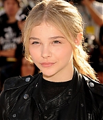 Filename=chloemoretzfancom015.jpg
Filesize=82KiB
Dimensions=429x600
Date added=Nov 02, 2011 chloemoretzfancom015.jpg