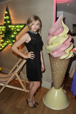Click to view full size image
==============
chloemoretzfancom016.jpg chloemoretzfancom016.jpg