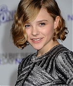 chloemoretzfancom037.jpg
