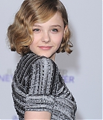 chloemoretzfancom050.jpg