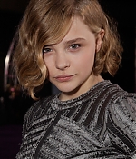chloemoretzfancom053.jpg