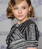chloemoretzfancom054.jpg