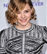 chloemoretzfancom065.jpg