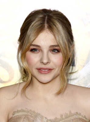 Click to view full size image
==============
chloemoretzfancom050.jpg chloemoretzfancom050.jpg