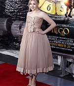 chloemoretzfancom036.jpg