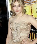 chloemoretzfancom055.jpg