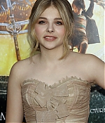 chloemoretzfancom056.jpg