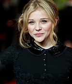 chloemoretzfancom029.jpg