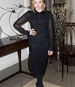 chloemoretzfancom050.jpg