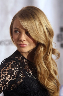 chloemoretzfancom039.jpg