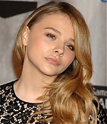 chloemoretzfancom020.JPG