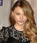 chloemoretzfancom027.JPG