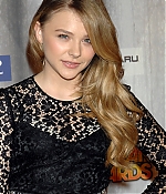 chloemoretzfancom031.JPG