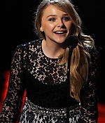 chloemoretzfancom042.jpg