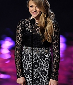 chloemoretzfancom052.jpg