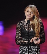 chloemoretzfancom055.jpg