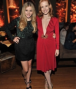 chloemoretzfancom002.jpg
