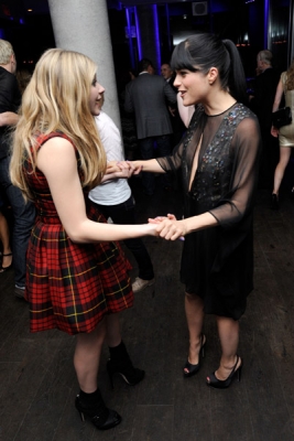 Click to view full size image
==============
chloemoretzfancom004.jpg chloemoretzfancom004.jpg