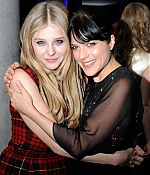 chloemoretzfancom002.jpg