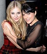 chloemoretzfancom009.jpg