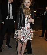 chloemoretzfancom011.jpg