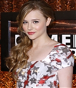 chloemoretzfancom015.jpg