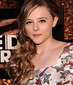 chloemoretzfancom056.jpg