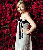 chloemoretzfancom011.jpg