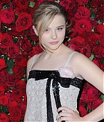chloemoretzfancom018.jpg