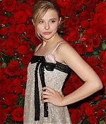 chloemoretzfancom021.jpg