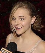 chloemoretzfancom040.jpg