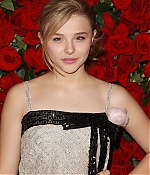 chloemoretzfancom046.jpg
