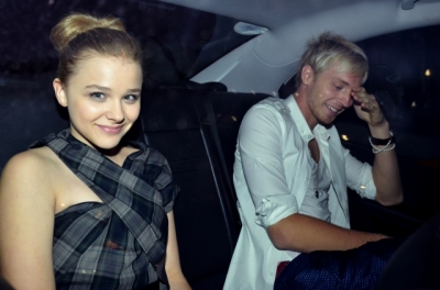 chloemoretzfancom029.jpg
