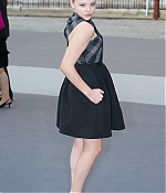 chloemoretzfancom004.jpg