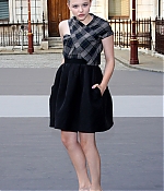 chloemoretzfancom015.jpg