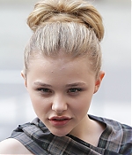 chloemoretzfancom082.jpg