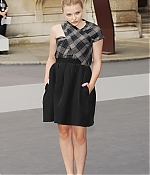 chloemoretzfancom098.jpg